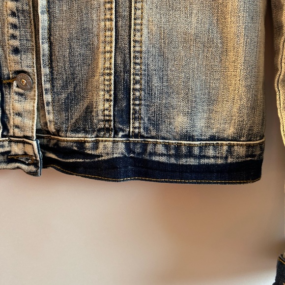 PUZZLE JEANS WEAR LIGHT WASH DENIM WOMEN’S TRUCKER STYLE JACKET SIZE XL - Picture 10 of 11